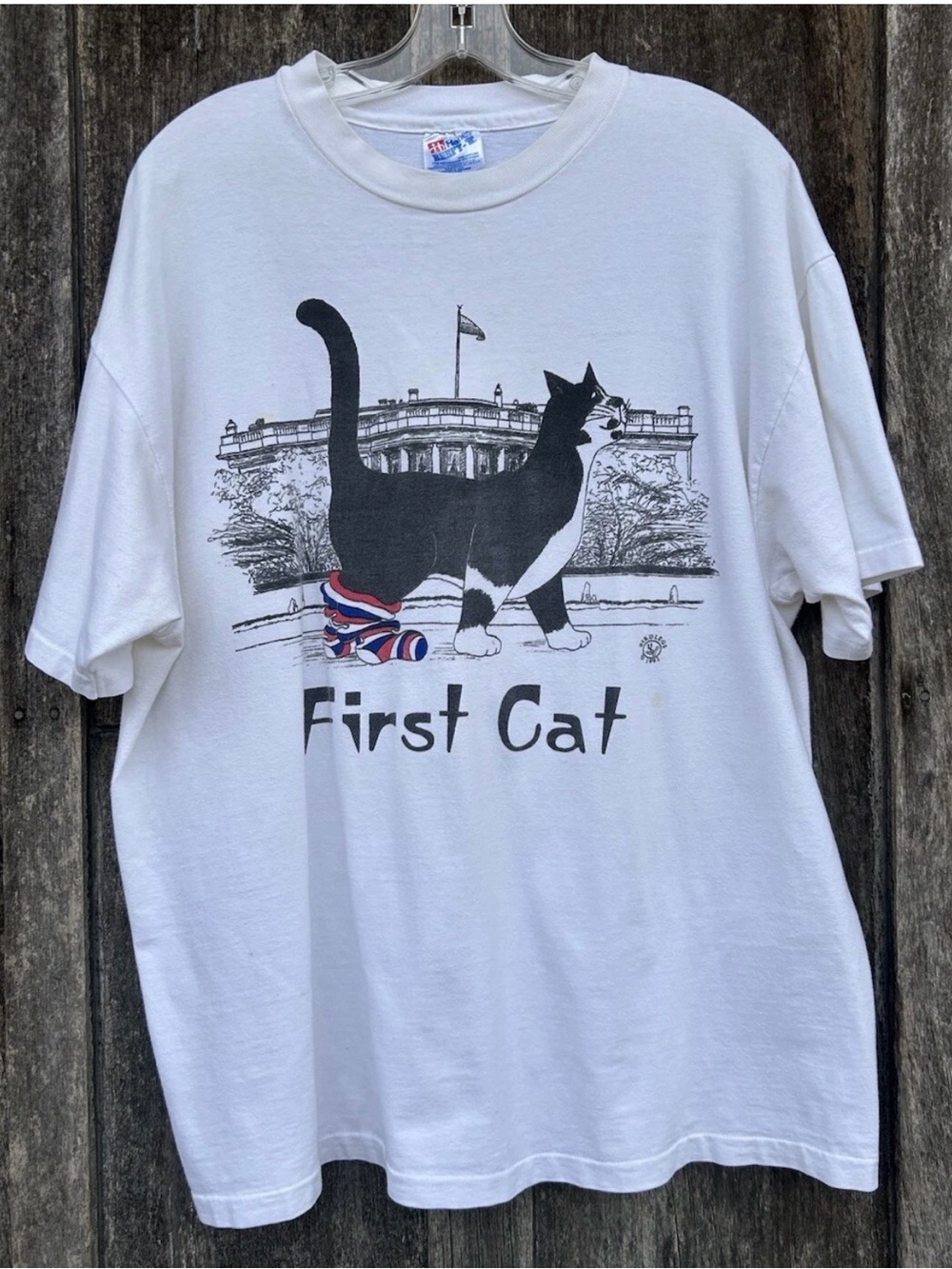 Hanes Vintage 90s "Socks" The First Cat White House Cat Shirt Size L